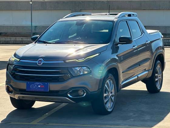 FIAT TORO 2.0 16V TURBO DIESEL VOLCANO 4WD AT9 FIAT TORO 2.0 16V TURBO DIESEL VOLCANO 4WD AT9